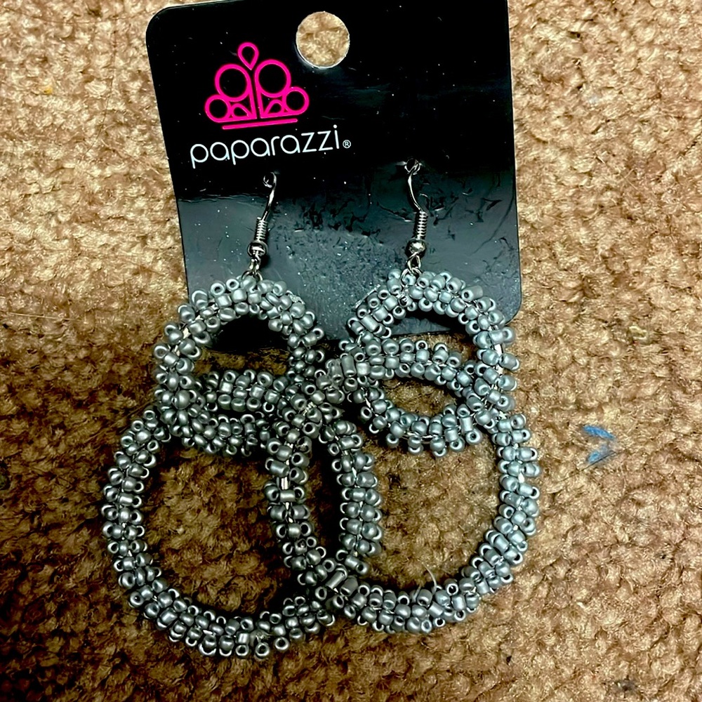 Beautiful gray set earrings